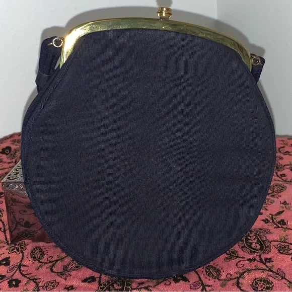 Vintage Elegant Handbag in Midnight Blue - Picture 3 of 15